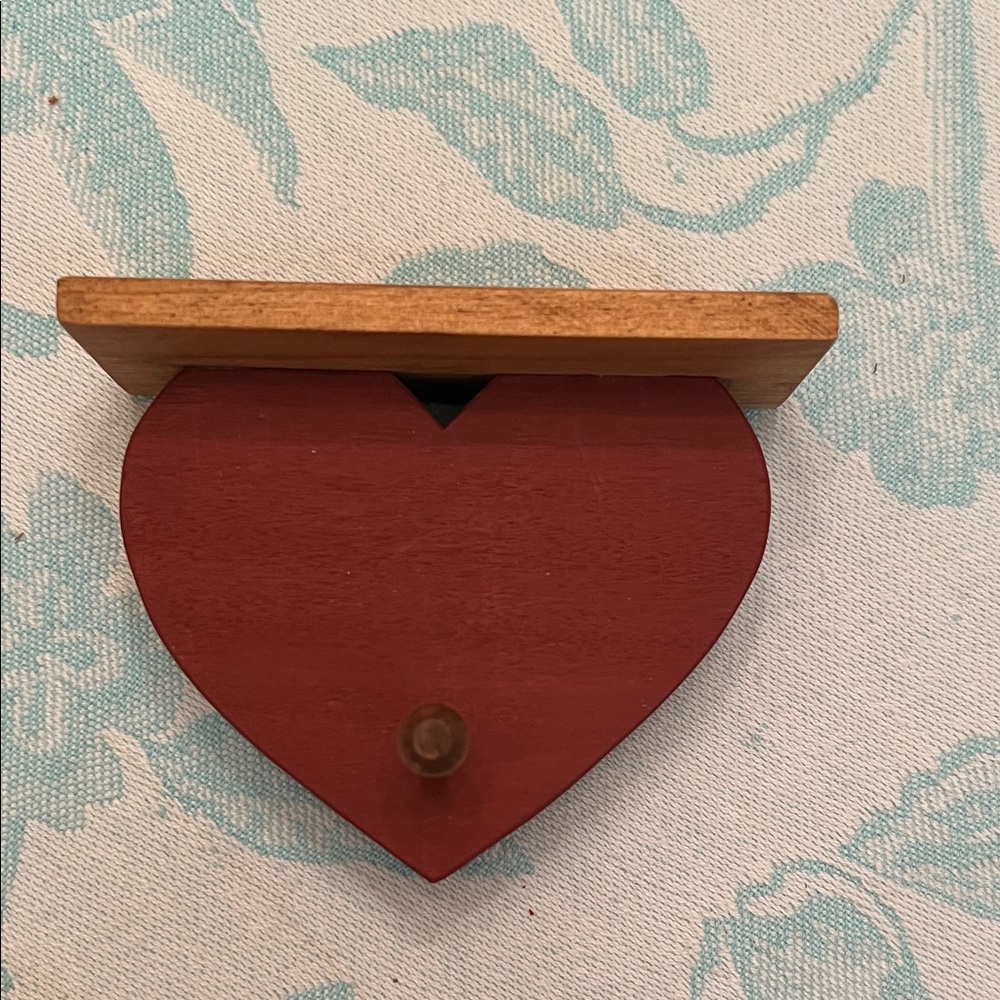 Hand Made Heart Shelf w Peg - Jewelry/ornaments